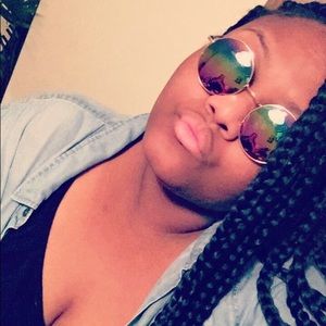 Meet your Posher, Asha